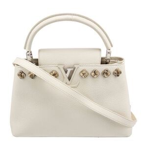 Louis Vuitton Capucines MM Bag